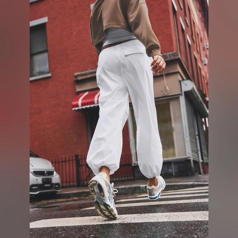 Athleta Midday Low Rise Pant - Picture 2 of 6